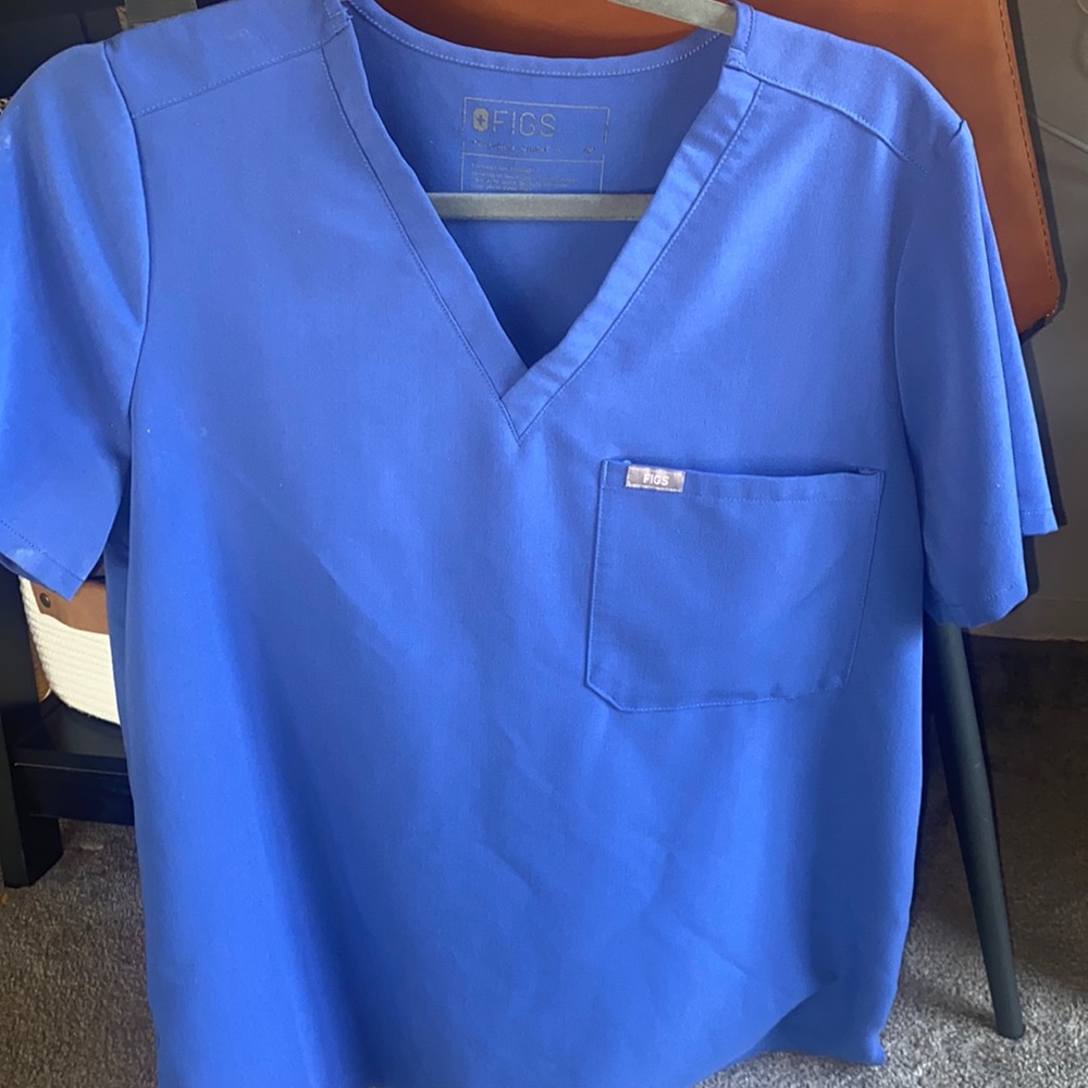 *great condition* Figs Catarina One pocket scrub top